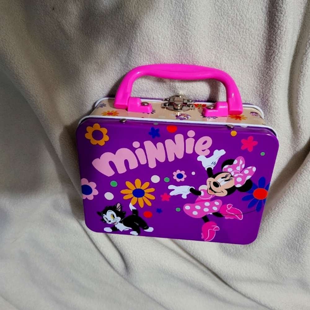 Metal tin box